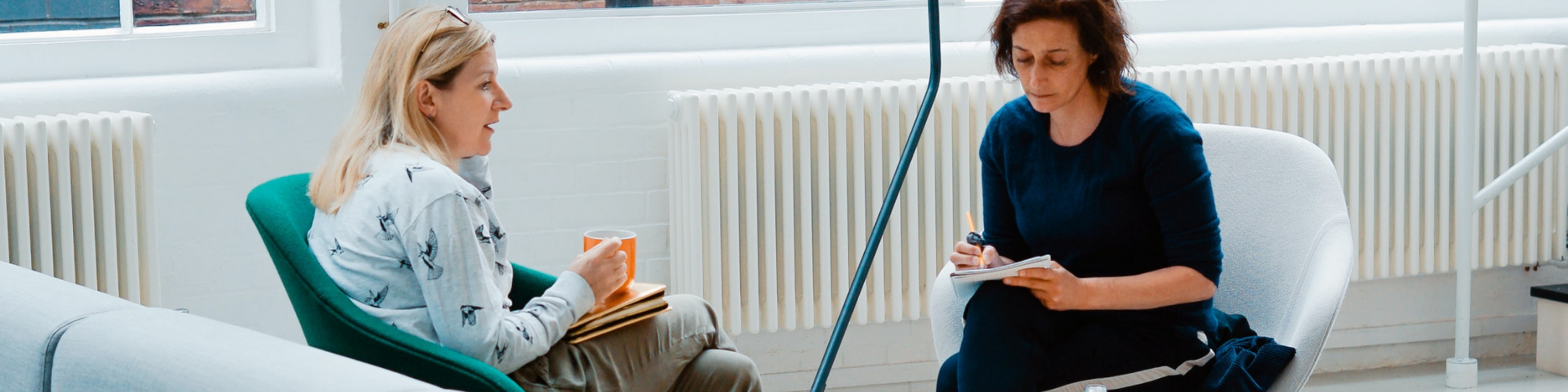 How to Stop A Bad Boss Throwing You Under the Bus The Assistant Room